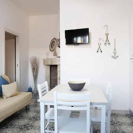 La Baia Mare * Торре-Лапилло